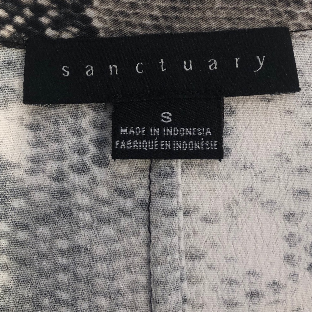 Sanctuary Python Print Button Front Top, Size S - image 5